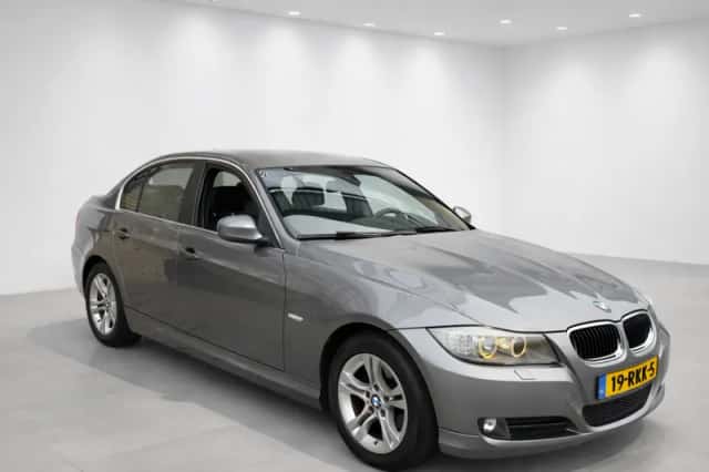 BMW 3-Serie (2011) thumbnail 1