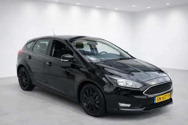Ford Focus (2018) thumbnail 1