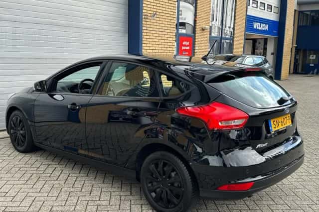 Ford Focus (2018) thumbnail 3