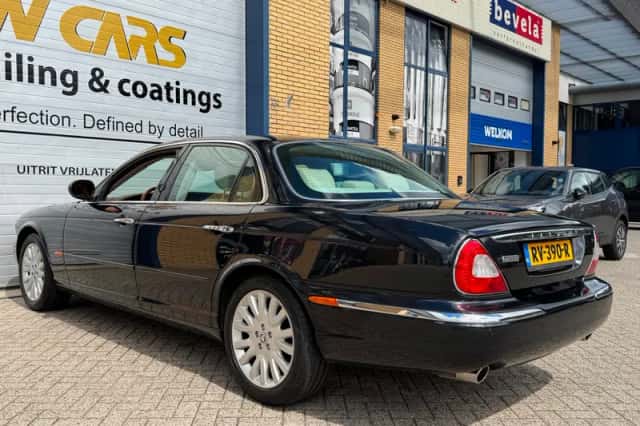 Jaguar XJ (2003) thumbnail 3