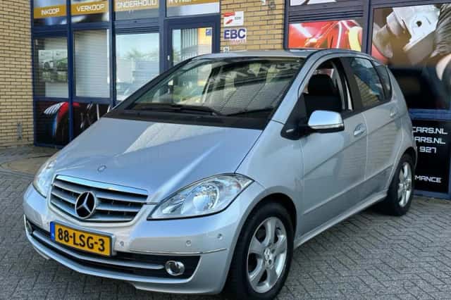 Mercedes-Benz A-Klasse (2010) thumbnail 2