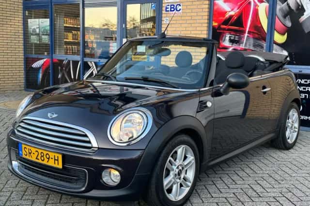 MINI Cabrio (2014) thumbnail 2