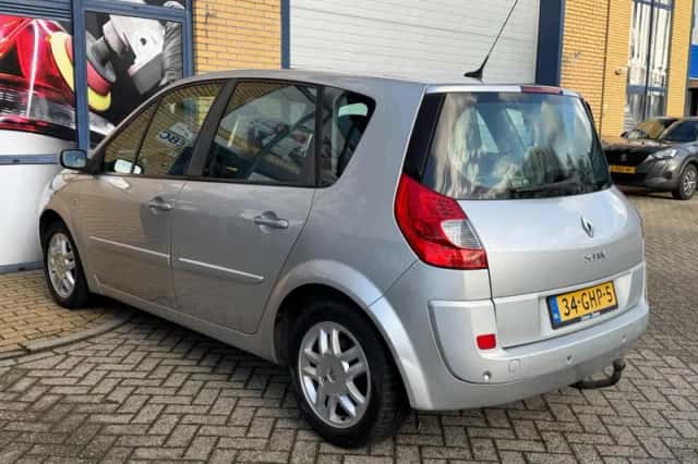 Renault Scénic (2008) thumbnail 3