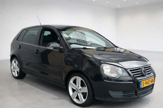 Volkswagen Polo (2008) thumbnail 1