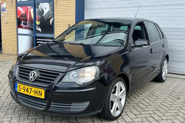 Volkswagen Polo (2008) thumbnail 2