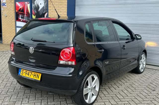Volkswagen Polo (2008) thumbnail 4