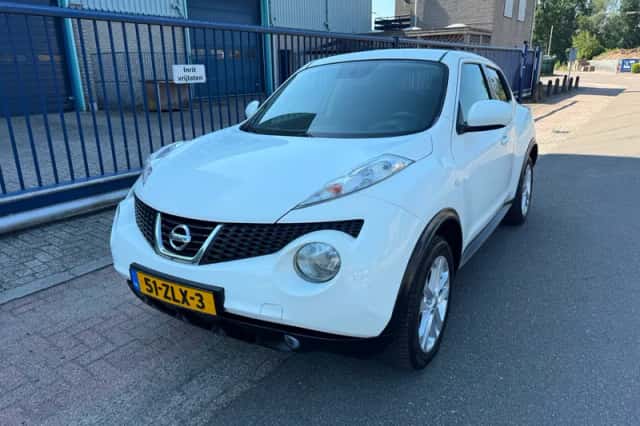Nissan Juke (2013) thumbnail 2