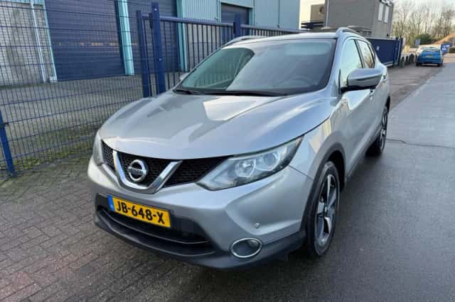 Nissan Qashqai (2016) thumbnail 2