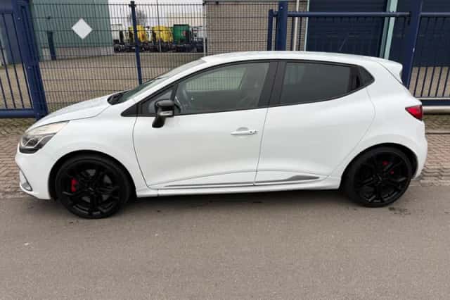 Renault Clio (2013) thumbnail 3
