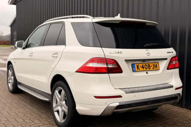 Mercedes-Benz ML-Klasse (2011) thumbnail 2