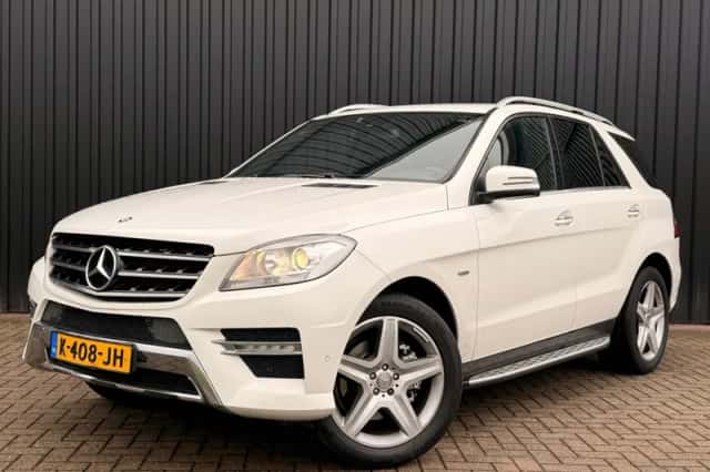 Mercedes-Benz ML-Klasse (2011) thumbnail 3