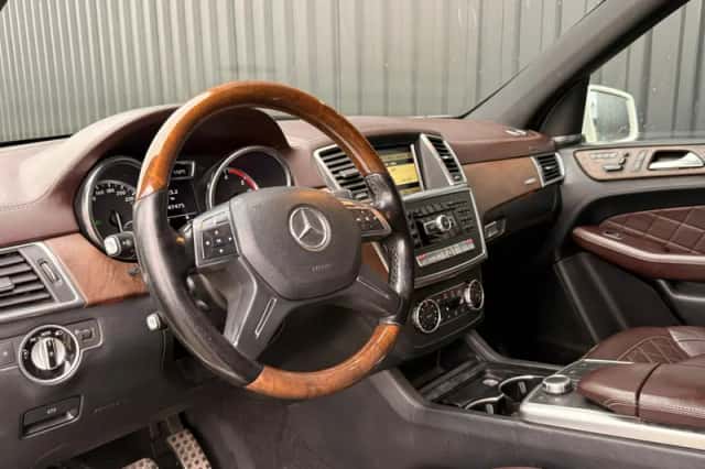 Mercedes-Benz ML-Klasse (2011) thumbnail 6