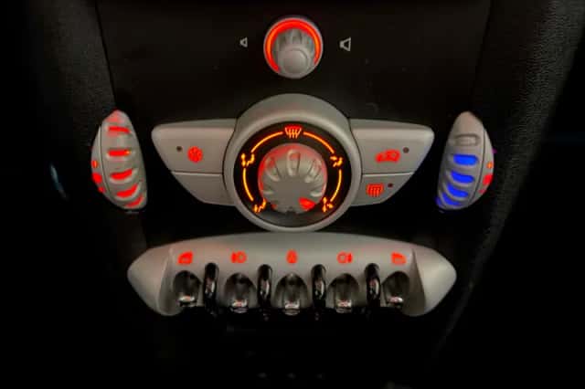 MINI John Cooper Works (2009) thumbnail 6