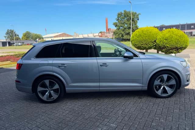 Audi Q7 (2016) thumbnail 4