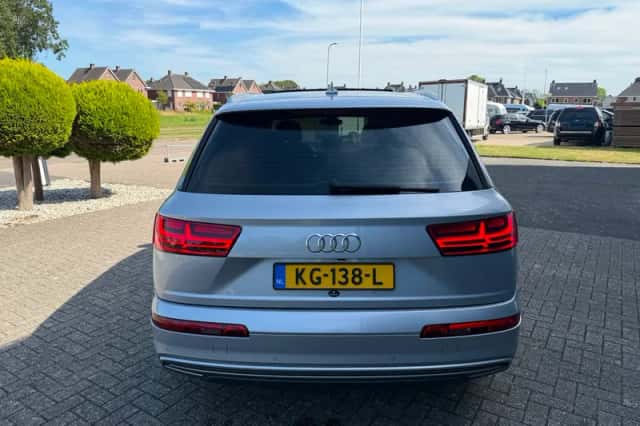 Audi Q7 (2016) thumbnail 6