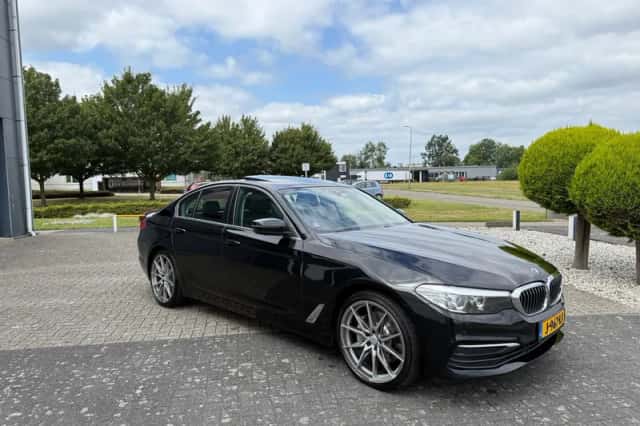 BMW 5-Serie (2017) thumbnail 2