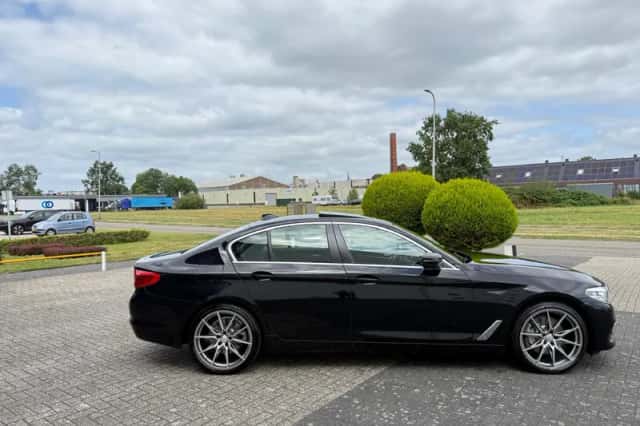 BMW 5-Serie (2017) thumbnail 3