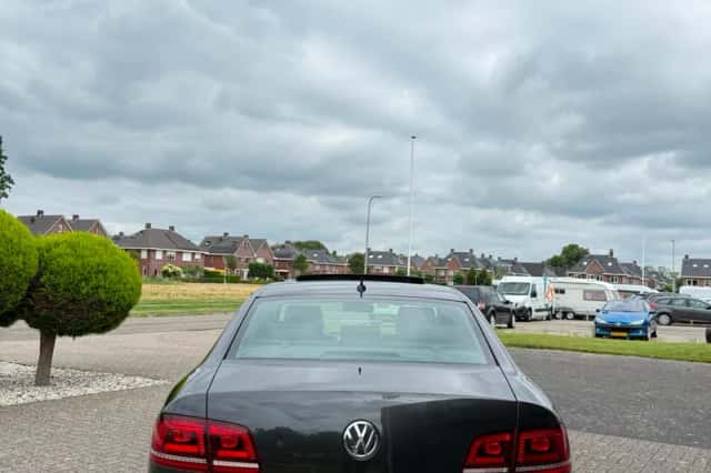Volkswagen Phaeton (2014) thumbnail 6