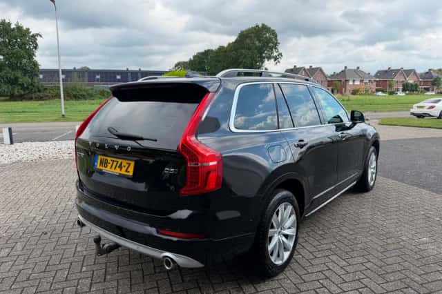 Volvo XC90 (2017) thumbnail 5