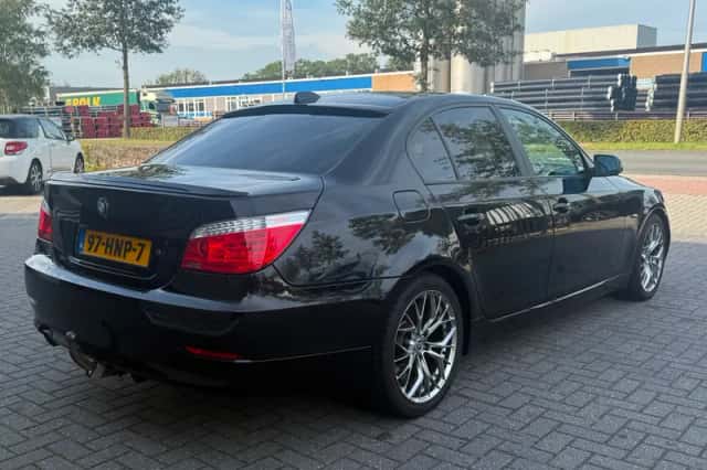 BMW 5-Serie (2009) thumbnail 4