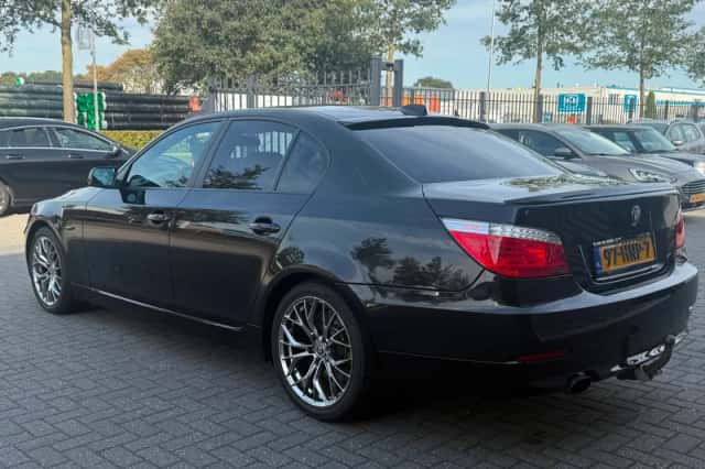 BMW 5-Serie (2009) thumbnail 6