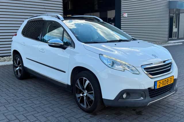 Peugeot 2008 (2014) thumbnail 3