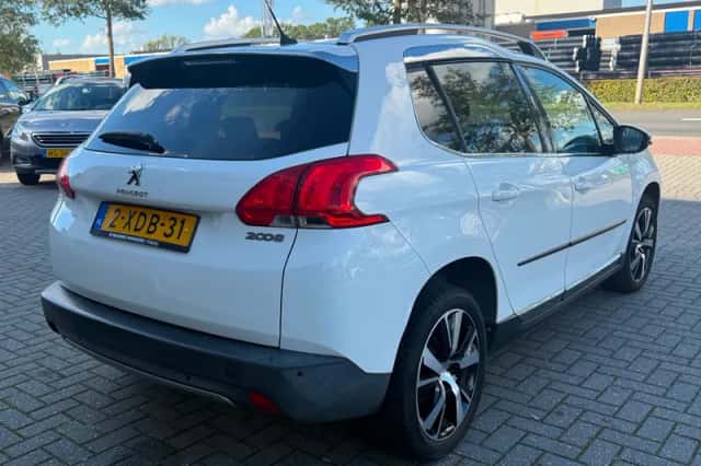 Peugeot 2008 (2014) thumbnail 4