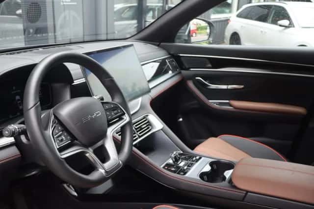 BYD Seal U (2025) thumbnail 3