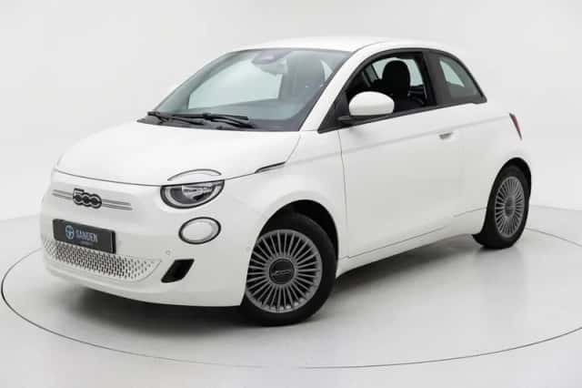 Fiat 500 (2023) thumbnail 1