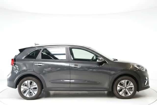 Kia Niro EV (2022) thumbnail 2