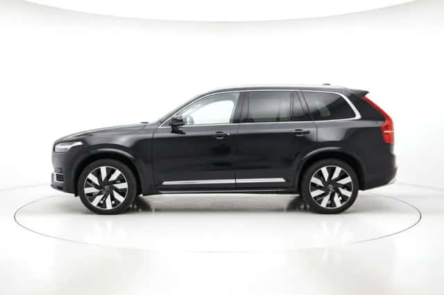 Volvo XC90 (2024) thumbnail 2