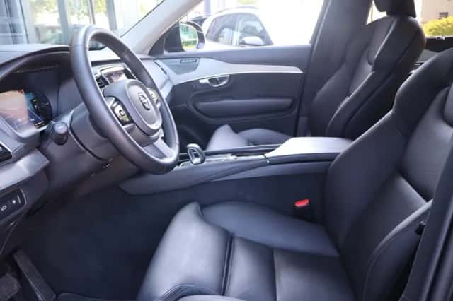 Volvo XC90 (2024) thumbnail 3