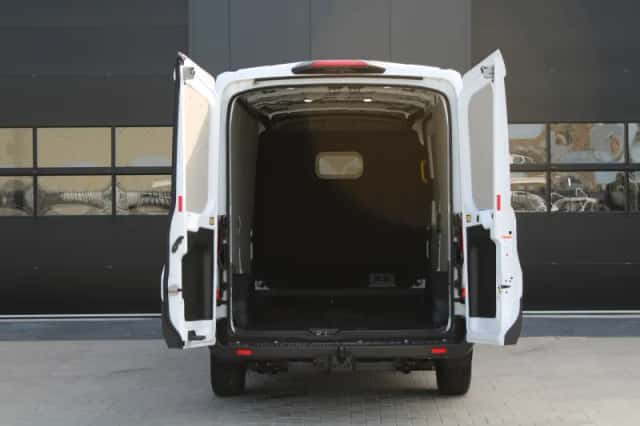 Ford Transit (2023) thumbnail 4
