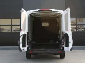 Ford Transit (2023) thumbnail 4