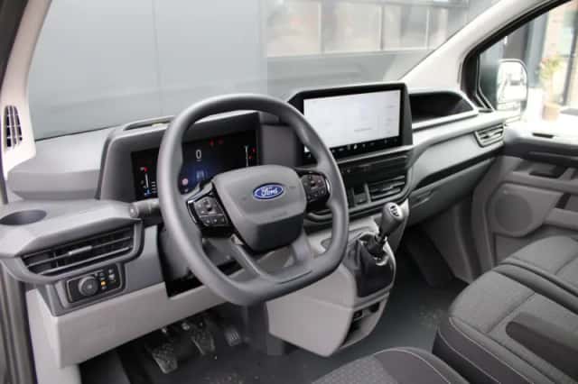 Ford Transit Custom (2023) thumbnail 2