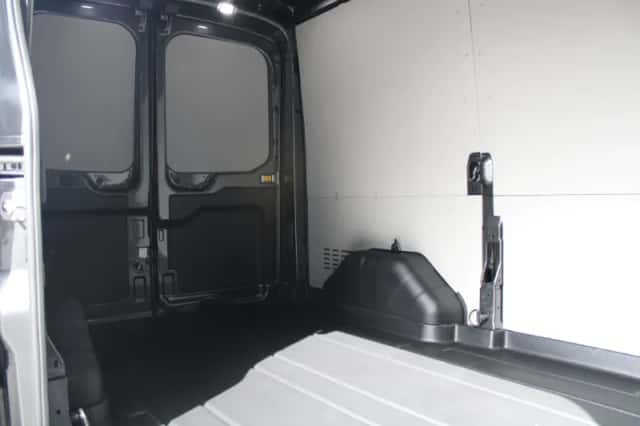 Ford Transit (2024) thumbnail 6