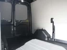 Ford Transit (2024) thumbnail 6