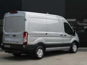 Ford Transit (2023) thumbnail 3