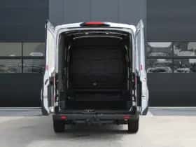 Ford Transit (2023) thumbnail 4
