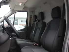 Ford Transit (2023) thumbnail 8