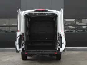 Ford Transit (2023) thumbnail 4