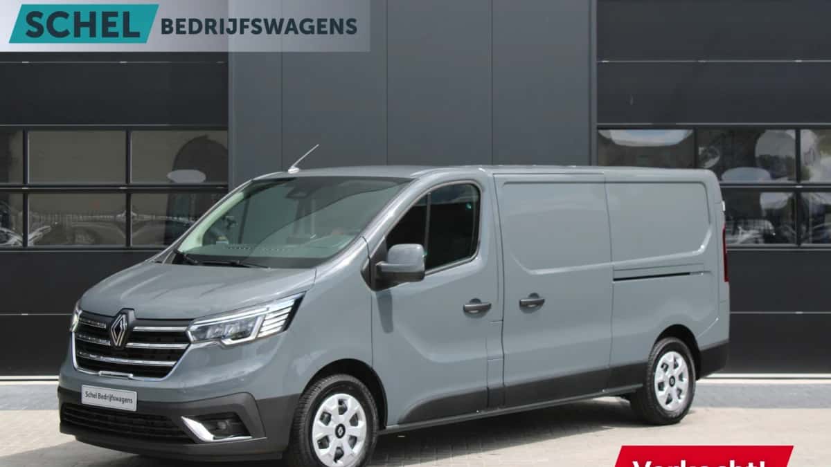 Renault Trafic (2023) — foto 1