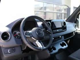 Mercedes-Benz Sprinter (2024) thumbnail 14