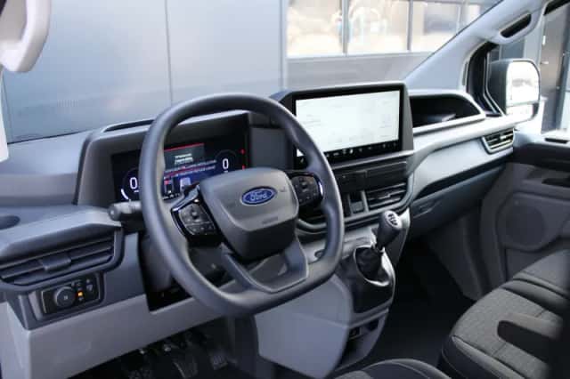 Ford Transit Custom (2023) thumbnail 2
