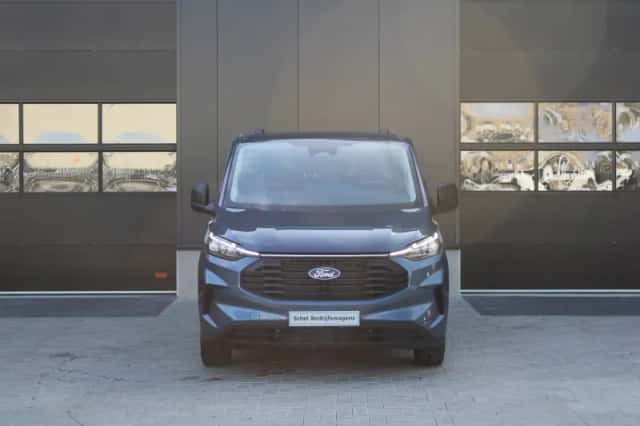 Ford Transit Custom (2023) thumbnail 3