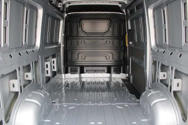 Volkswagen Crafter (2019) thumbnail 5