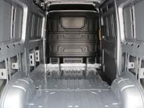 Volkswagen Crafter (2019) thumbnail 5