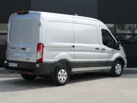 Ford Transit (2023) thumbnail 3