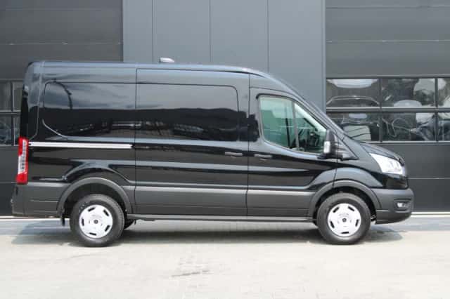 Ford Transit (2024) thumbnail 4