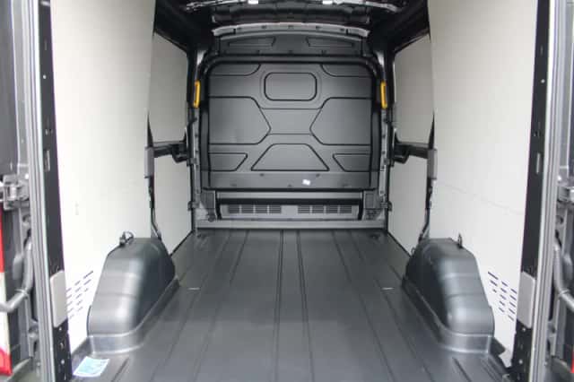 Ford Transit (2024) thumbnail 4